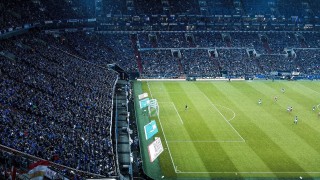 中国竞彩网-拜仁埃贝尔宣布冬窗静观其变，首要任务续约核心于帕梅卡诺