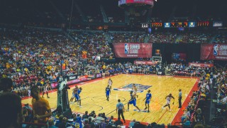 中国竞彩网-王楚钦连扳三局实现惊天逆转，松岛辉空大好局势下惜败泪洒赛场