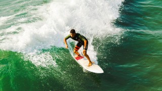 竞彩网|英超焦点战，铁锤帮迎战黑猫，进攻与防守的战术博弈